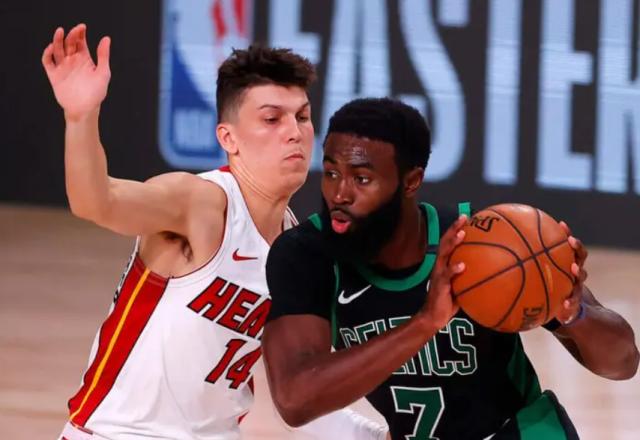 开云APP-东西部决赛战火将燃 联盟教练与高管如何预测？