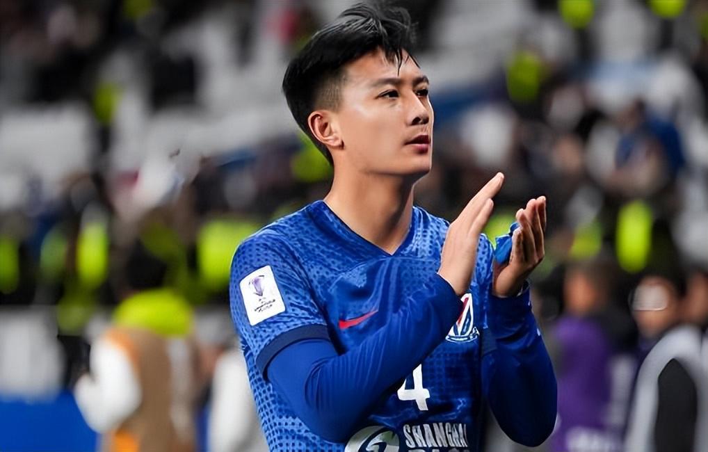 开云APP-意外！蒋圣龙未来踢国足主力中卫将遇到三位竞争对手，彭啸领衔