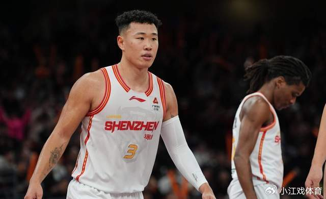 开云官网-23投砍32分+5记三分！提前锁定常规赛MVP，郭士强真是眼光毒辣|贺希宁|男篮|深圳男篮|新疆男篮|篮板_新浪体育_新浪新闻